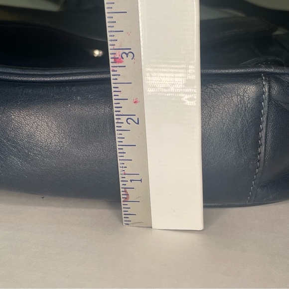 Tignanello Classic Saddlebag Navy Leather Handbag Shoulder Bag pre-owned - Picture 10 of 13